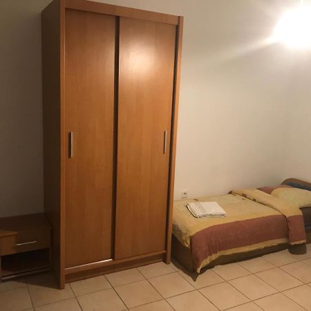 Pilgrims Place Vandrarhem Częstochowa Exteriör bild